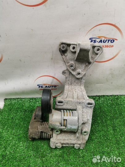 Кронштейн двигателя Ford Focus 2 хетчбек 2.5 hyda