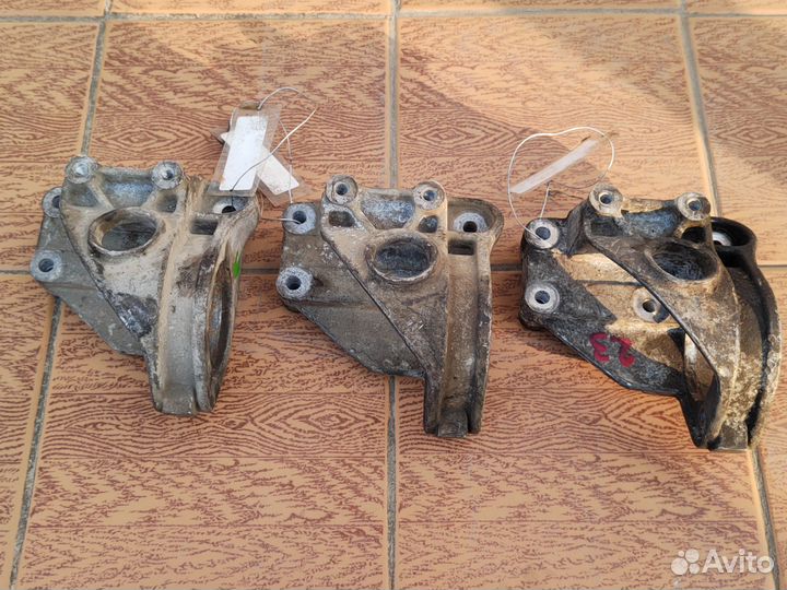 Кронштейн подвесного peugeot boxer citroen jumper