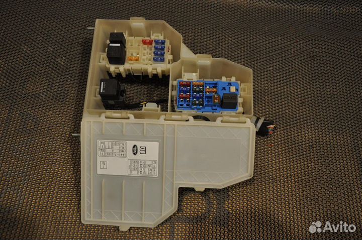 Блок предохранителей land rover freelander L359