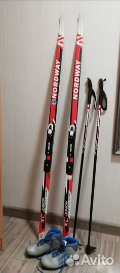 Лыжи беговые и ботинки детские