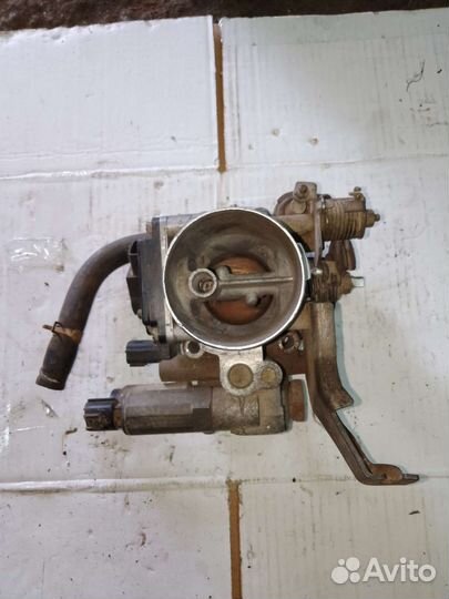 Дроссельная заслонка Nissan Almera n15