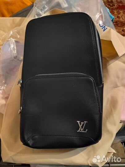 Сумка для подмышек Louis Vuitton