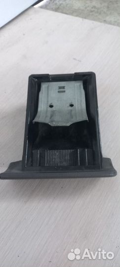 Пепельница Nissan Cube (Z10) I рестайлинг (2000–20