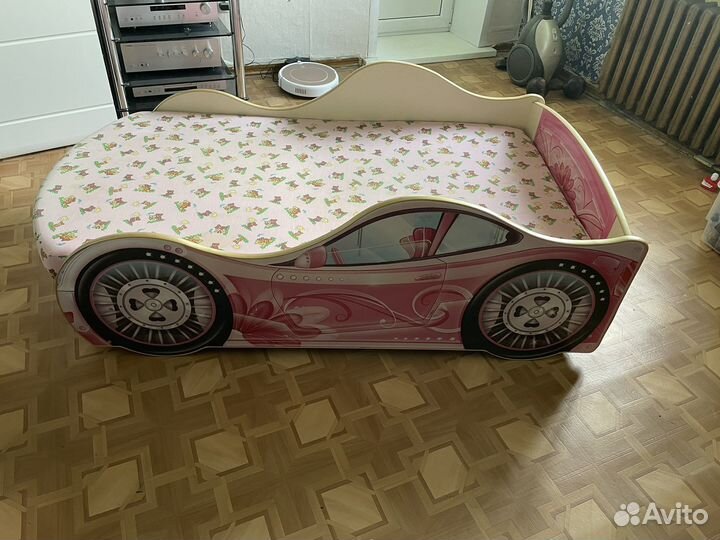 Детская кроватьмашина