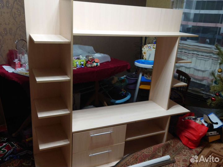 Ниша под телевизор горка