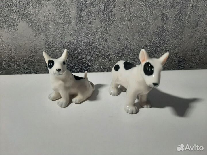 Миниатюрные керамические статуэтки собак