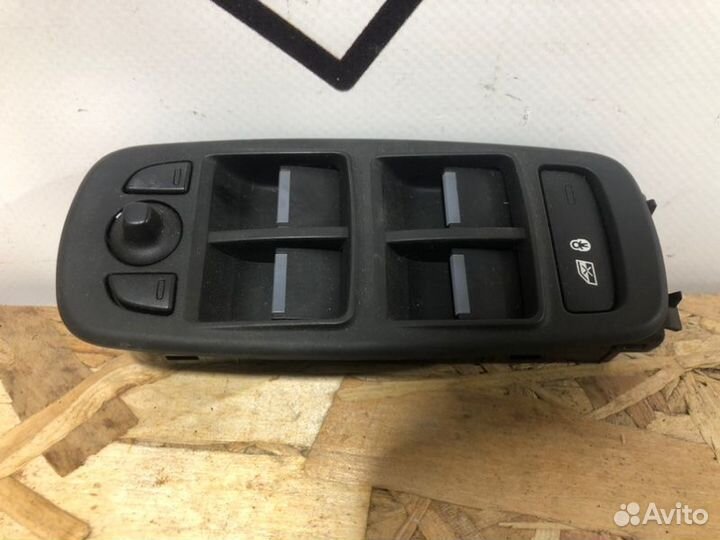 Блок управления стеклоподъемниками Jaguar Xe 1 До