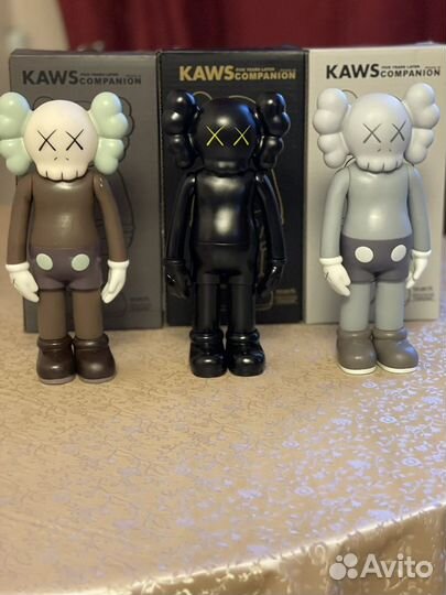 Kaws фигурки