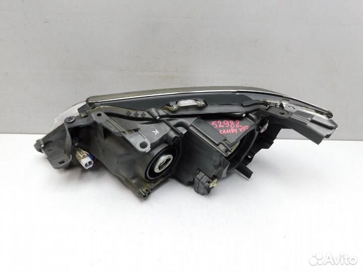 Фара правая Toyota Camry