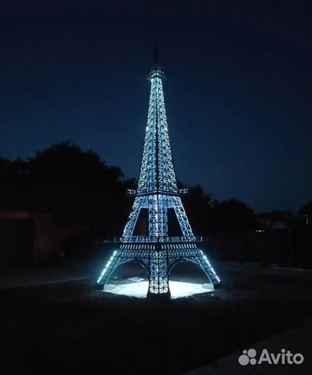 Эйфелева башня высотой 3.1 метра