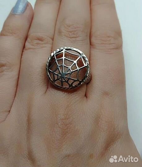 Серебряное кольцо 