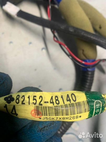Проводка двери передней левой 82152-48140