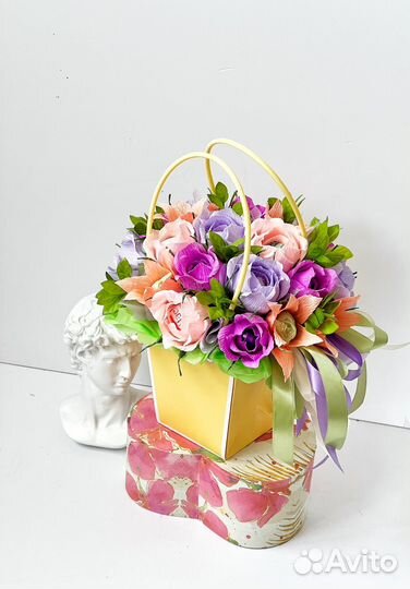 Сладкий букет из конфет