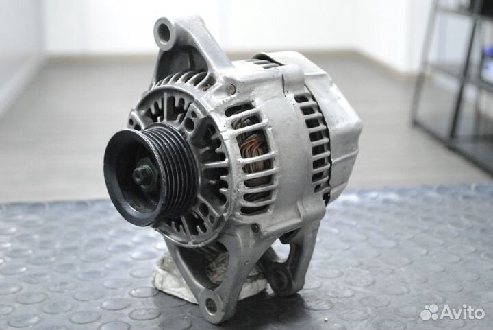 Генератор Chrylser Intrepid 3.3 б/у 90А