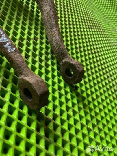 Кронштейн стойки передний левый мазда 6 gg