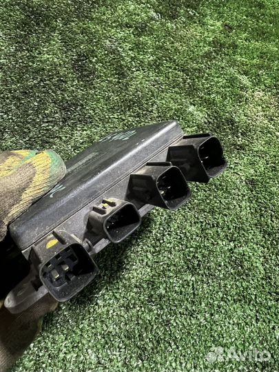 Блок управления форсунками Lexus LS460