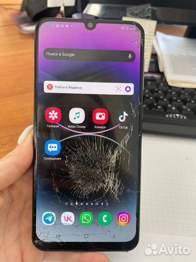 Samsung Galaxy A50, 4/64 ГБ