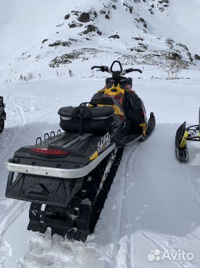 Ski-doo Summit-X 800 163