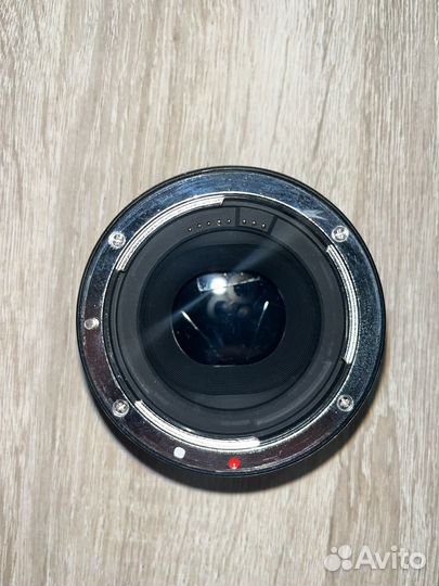 Компактный фотоаппарат canon м50