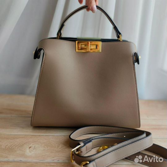 Сумка fendi peekaboo