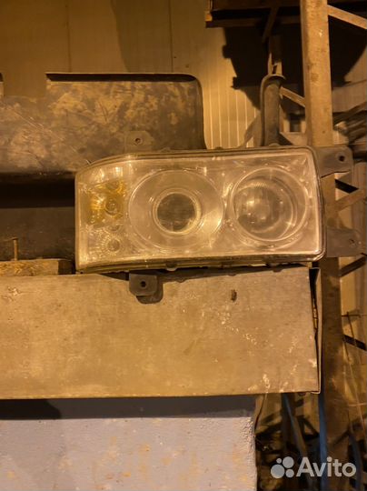 Фара левая