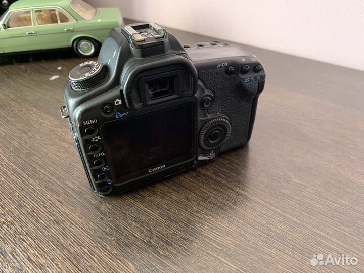 Зеркальный фотоаппарат canon 5d 2