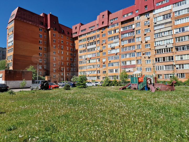 3-к. квартира, 77,5 м², 1/10 эт.