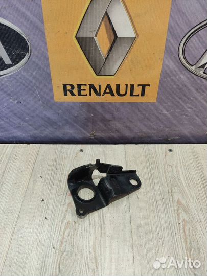 Кронштейн крепление Опора радиатора Renault koleos
