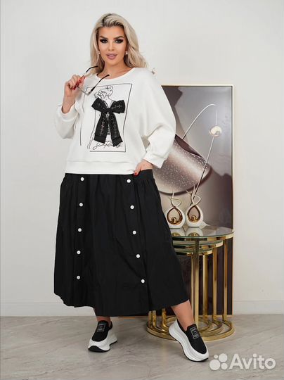 Потрясные женские костюмы 48,50,52,54