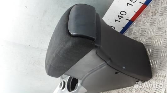Подлокотник центральный mitsubishi outlander 2 (CE