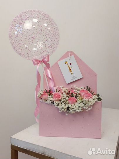 Воздушные композиции с цветами