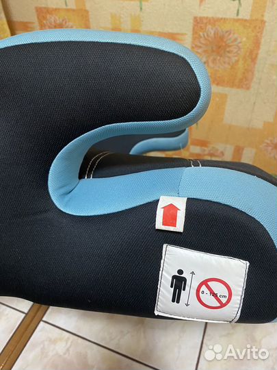 Детский бустер с креплением изофикс