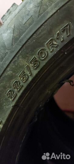 Bridgestone Blizzak Spike-02 225/50 R17