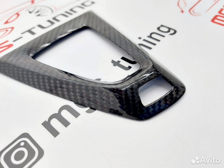 Накладка в центральную консоль BMW в M3 F80 Карбон