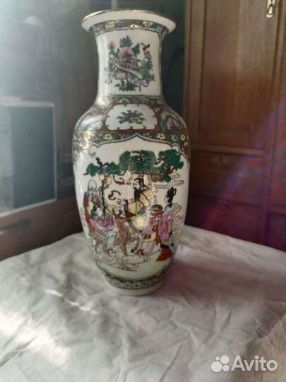 Фарфоровая ваза Китай,Винтаж