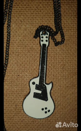 Подвески музыкальные : гитара, скрипичный ключ