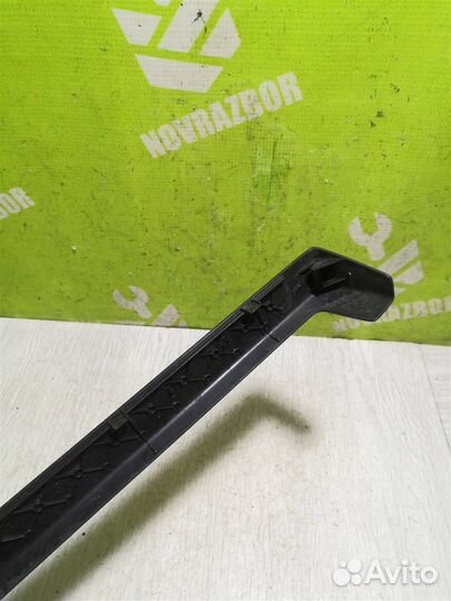 Накладка (кузов внутри) Шкода Октавия А4