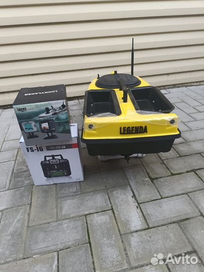 Прикормочный кораблик. С эхолотом