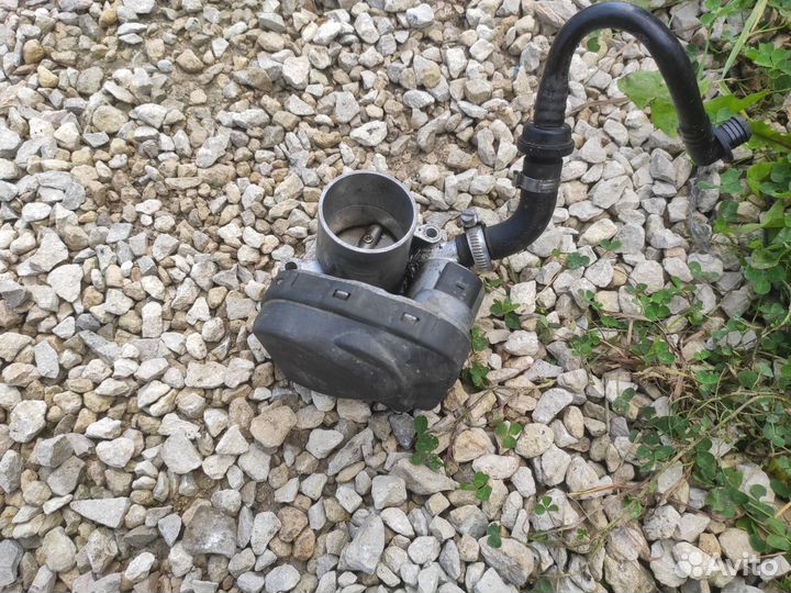 Дроссельная заслонка Volkswagen Golf 4