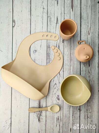 Набор силиконовой посуды с чашкой непроливайкой