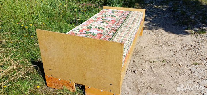 Односпальная кровать