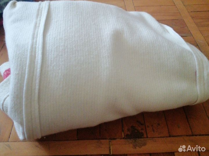 Женские вещи пакетом ткани