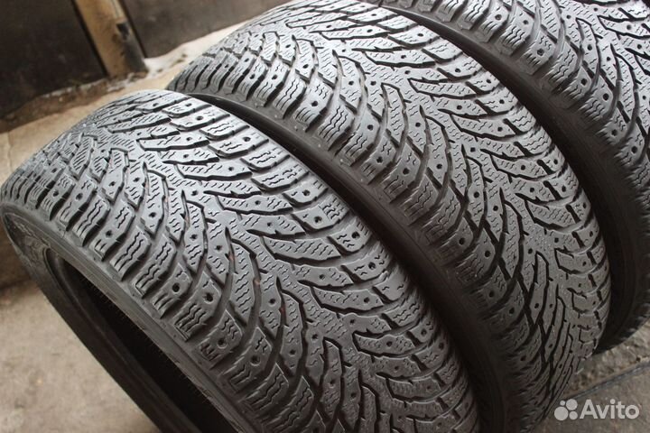 Nokian Tyres Hakkapeliitta 9 215/55 R17 98T