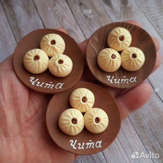 Сувениры ручной работы,брелоки