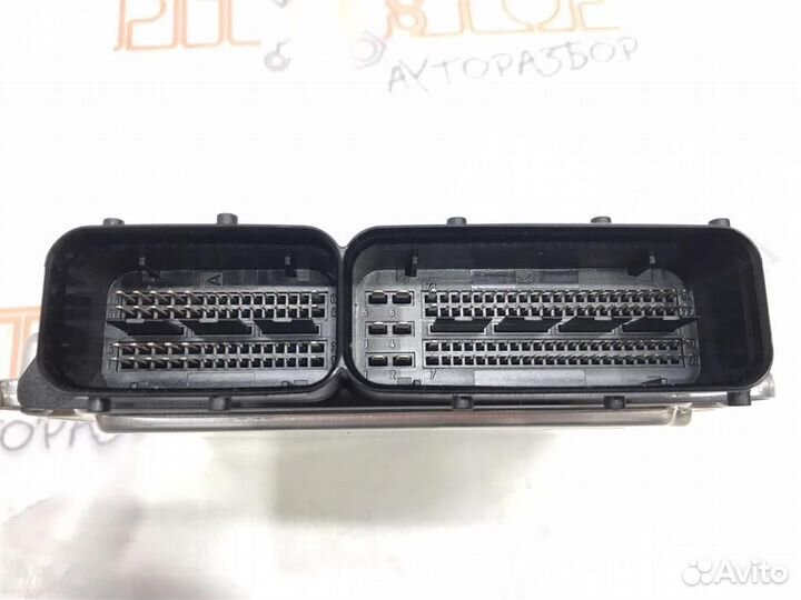 Блок управления двс Audi Q5 (8R) 2008-2012