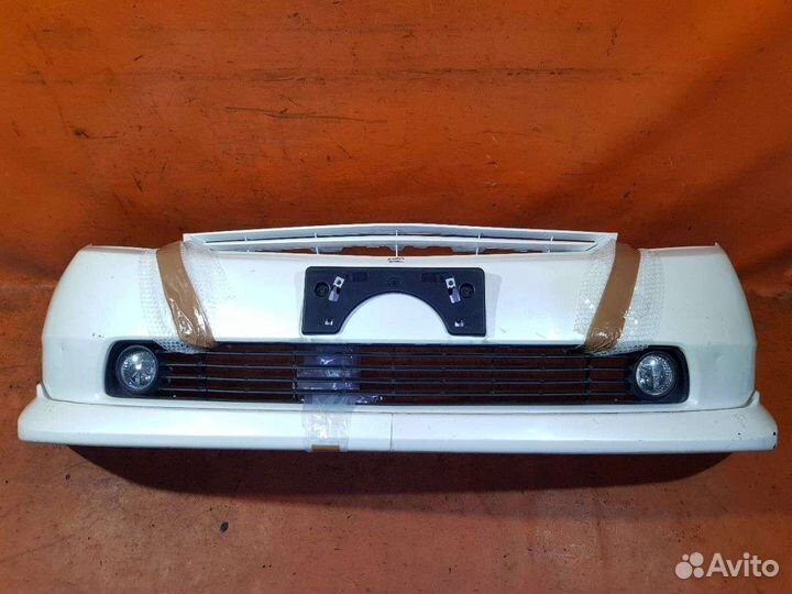 Бампер передний Toyota Prius NHW20