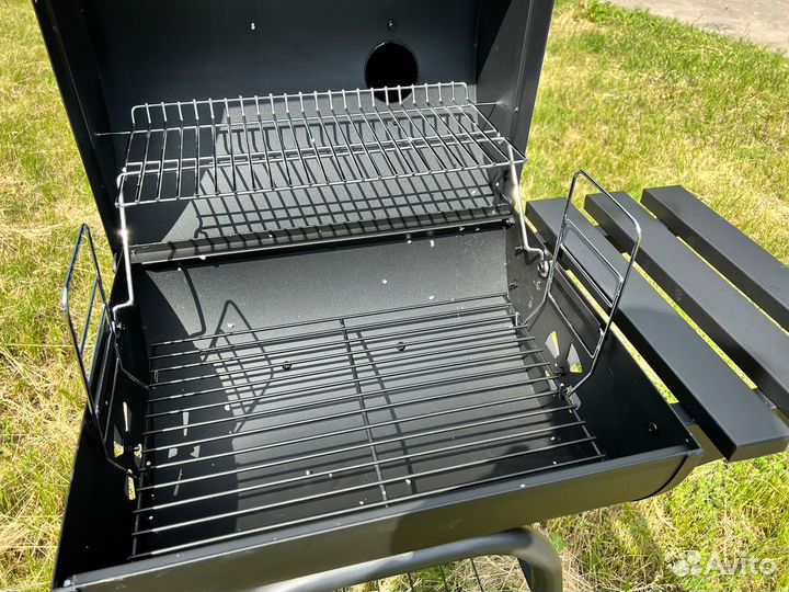 Угольный барбекю-гриль