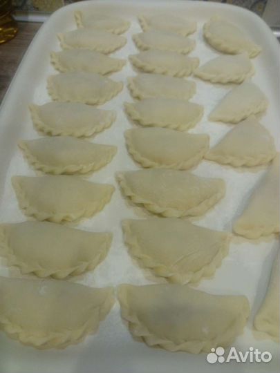 Пельмени, голубцы,салаты,холодец