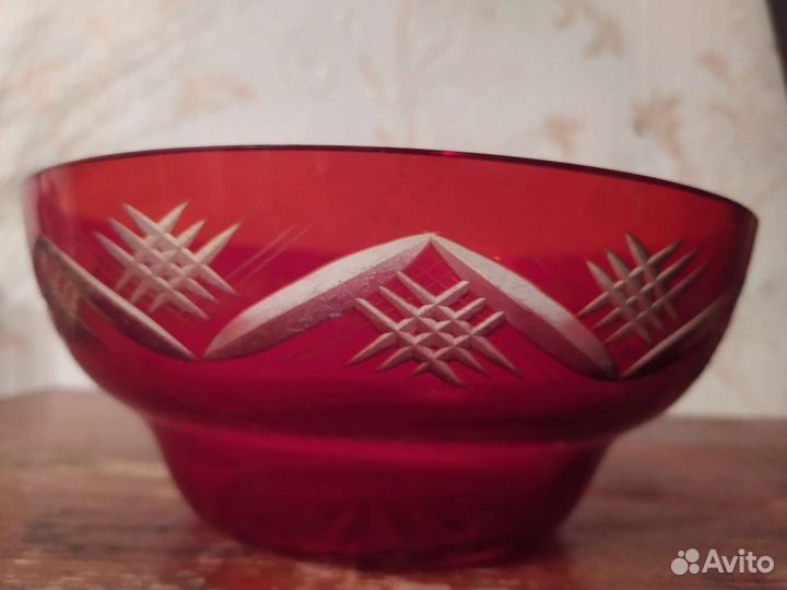 Вазы из красного стекла СССР