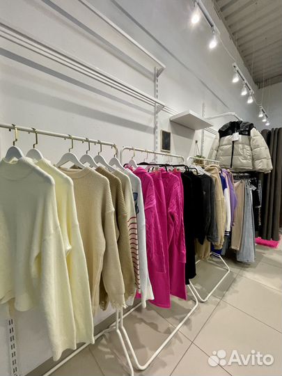 Шоурум магазин женской одежды